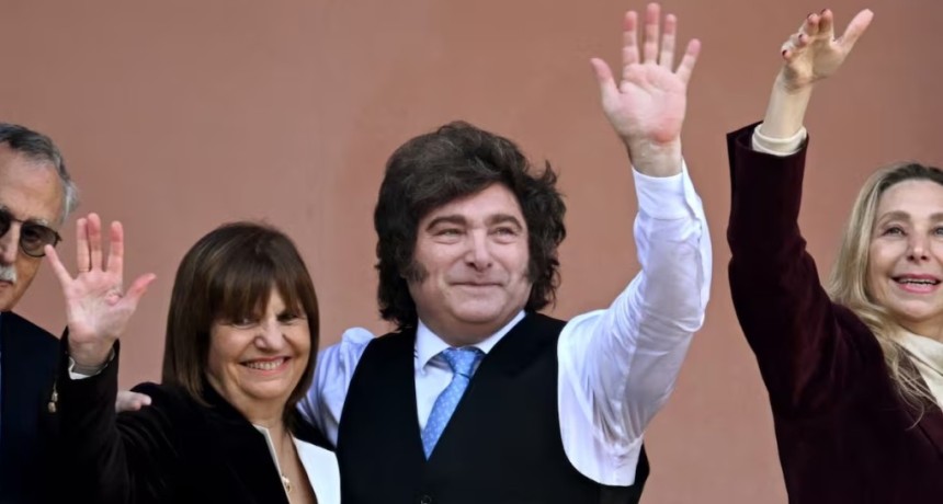 Crece la tensi&oacute;n en el oficialismo: Bullrich puso su renuncia a disposici&oacute;n de Milei y expuso una nueva interna