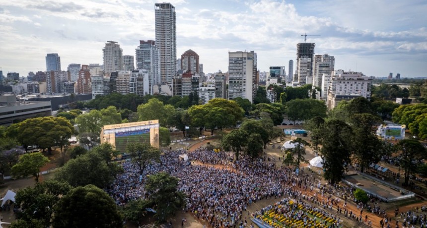 Buenos Aires se prepara para el Mundial con un mega Fan Fest, pantallas gigantes y propuestas para toda la familia