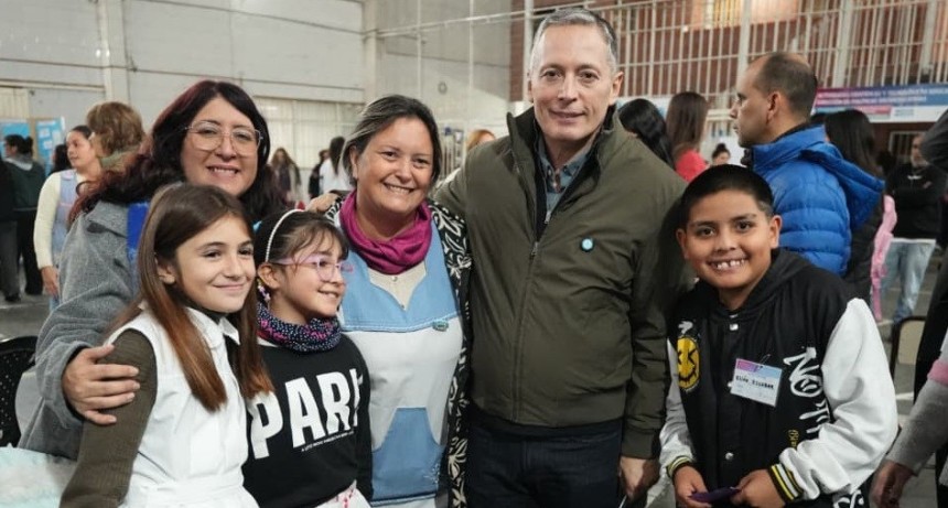 M&aacute;s de 140 proyectos educativos brillaron en la feria cient&iacute;fica de Esteban Echeverr&iacute;a