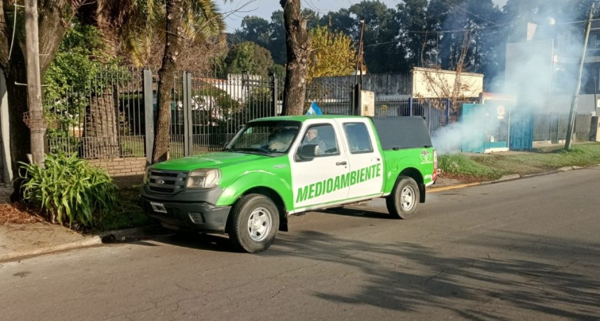 Refuerzan los operativos de fumigaci&oacute;n en distintos barrios de Esteban Echeverr&iacute;a para prevenir el dengue