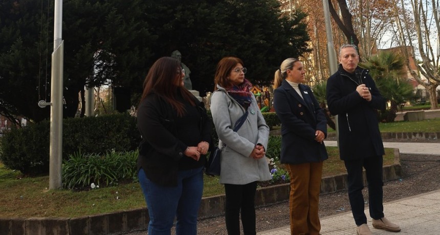 Gray encabez&oacute; el homenaje a Belgrano y destac&oacute; la importancia de los s&iacute;mbolos que unen a la comunidad