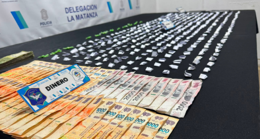 Vend&iacute;an coca&iacute;na a metros de una iglesia: cuatro detenidos y casi 800 envoltorios incautados