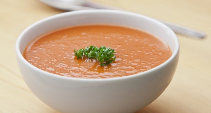 La sopa fr&iacute;a que revolucion&oacute; la cocina espa&ntilde;ola: la historia del gazpacho y c&oacute;mo prepararlo en casa