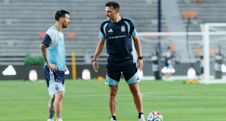 Scaloni prepara una revoluci&oacute;n ante Jordania: Messi ser&iacute;a suplente y solo repetir&iacute;a Emiliano Mart&iacute;nez