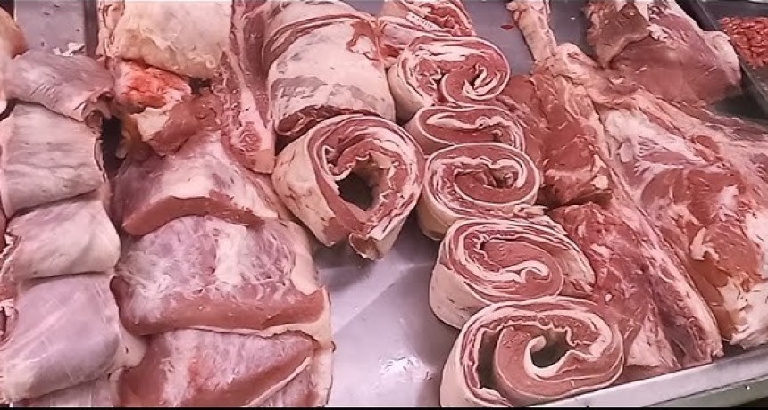La carne vacuna desaparece de la mesa: el consumo cay&oacute; a su nivel m&aacute;s bajo en dos d&eacute;cadas