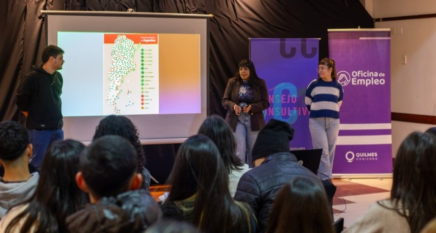 Quilmes acerc&oacute; herramientas laborales a j&oacute;venes estudiantes en el Centro de Empleados de Comercio