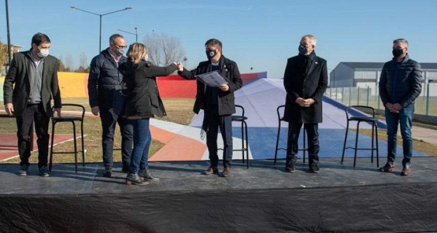 La Provincia entrega 8.000 escrituras a familias bonaerenses