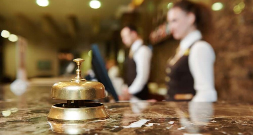Hoteles y restaurantes, el sector que lidera el crecimiento de la actividad económica