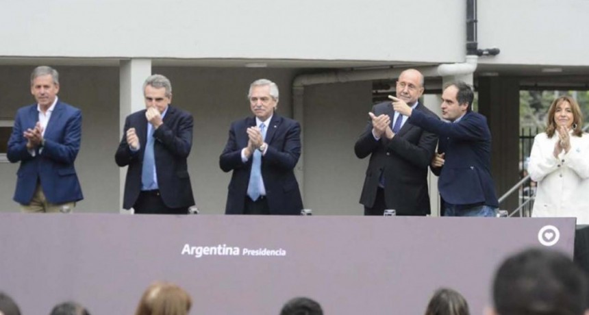 Alberto Fernández entregó en Santa Fe la vivienda 115.000 de la gestión