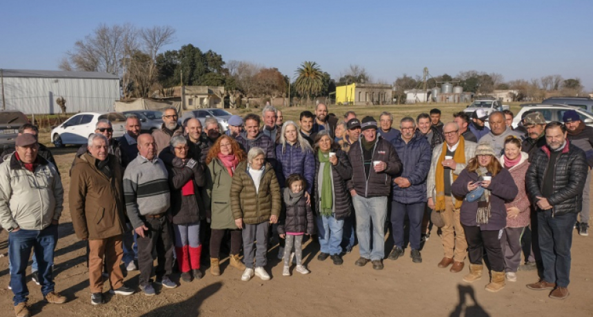 Inauguración de obras de infraestructura en Plá, Alberti