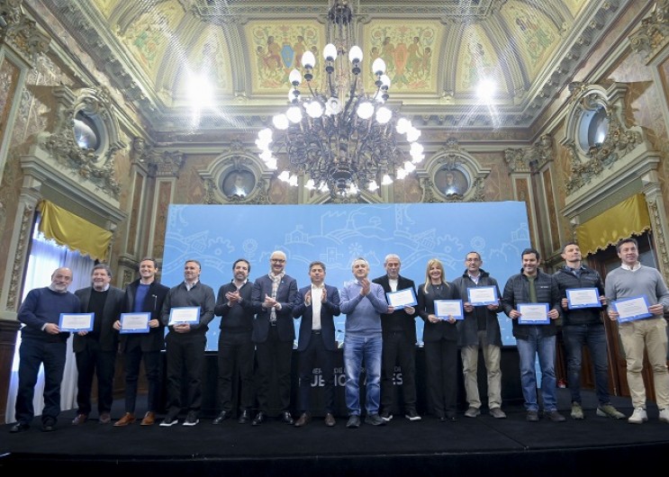 Kicillof firmó acuerdos con UNICEF y advirtió: “El Gobierno nacional desertó de sus funciones y ataca a los más vulnerables”