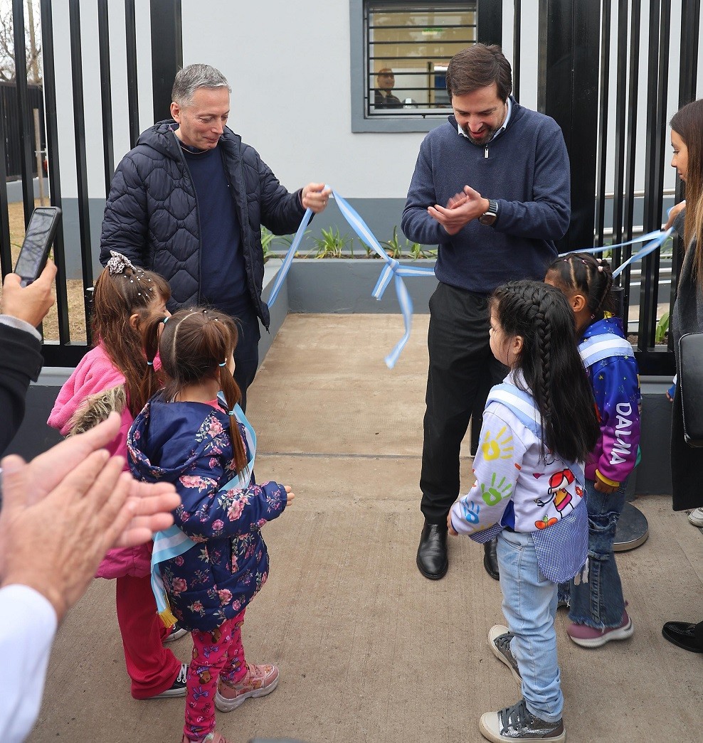 Gray y Kreplak inauguraron la renovada Unidad Sanitaria 17 en Monte Grande Sur