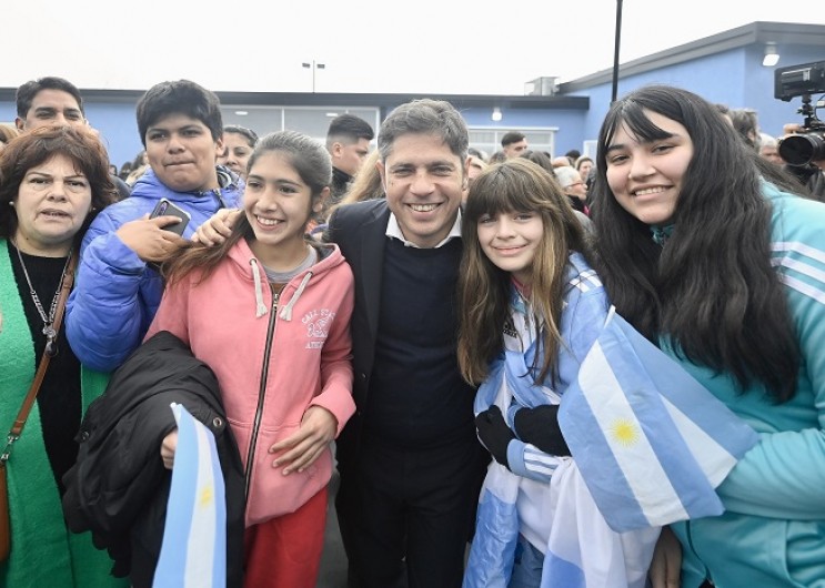 “No hay futuro sin escuela pública”: Kicillof inauguró una secundaria y obras clave en Pilar