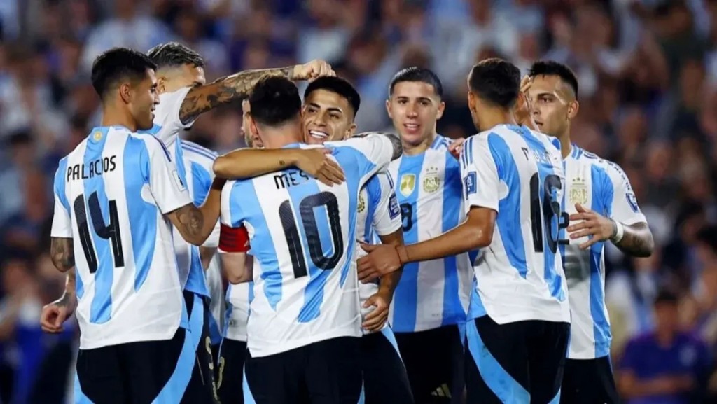 Argentina se mantiene en la cima del ranking FIFA, con España y Francia cada vez más cerca