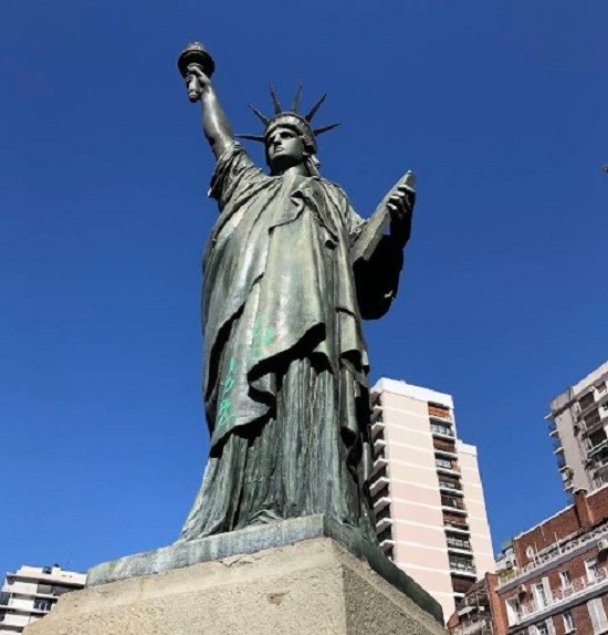 La Estatua de la Libertad se instaló en Buenos Aires 11 años antes que la de Nueva York.