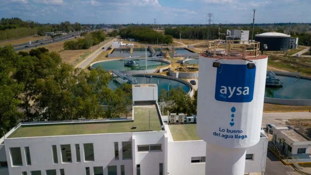 Como en los 90, el Gobierno privatizará AySA: venderá el 90% de sus acciones