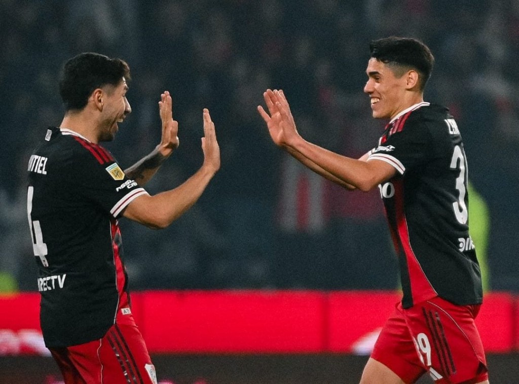 River goleó a Instituto en Córdoba y lidera el grupo B con puntaje ideal