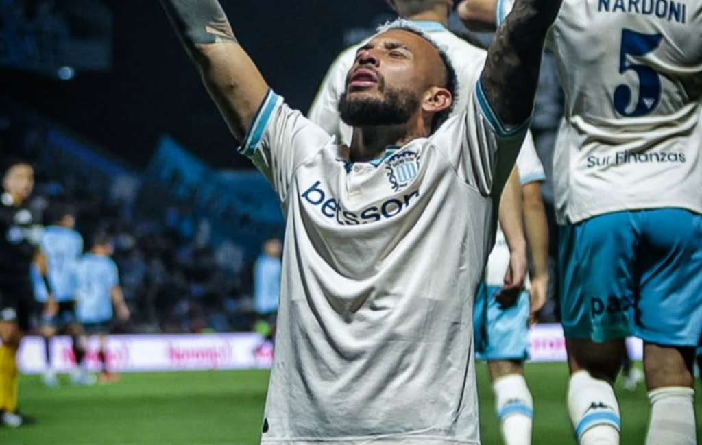 Racing consiguió su primer triunfo en el Torneo Clausura en su visita a Belgrano