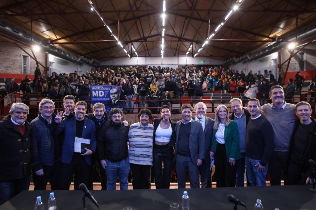 Fuerte respaldo a la ciencia y la universidad pública en Quilmes: Kicillof y Mayra Mendoza cerraron un multitudinario encuentro en la UNQ