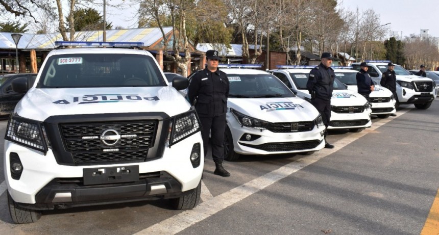 General Alvarado incorporó cinco nuevos móviles para la Policía Bonaerense