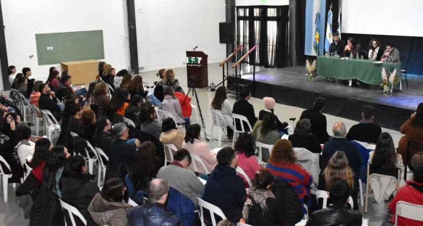 General Alvarado fue sede de un Encuentro Regional para repensar la pedagogía en clave latinoamericana