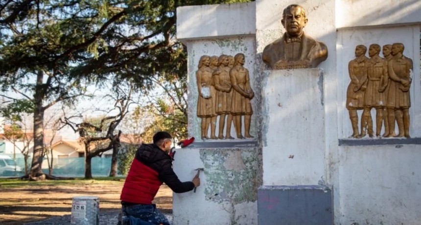 Avanza la refacción integral de la plaza Belén en Bernal Oeste con fondos comunales