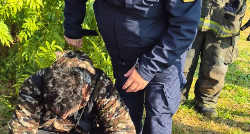 Morón: policías evitaron una tragedia y salvaron una vida en el puente Dolores Prats