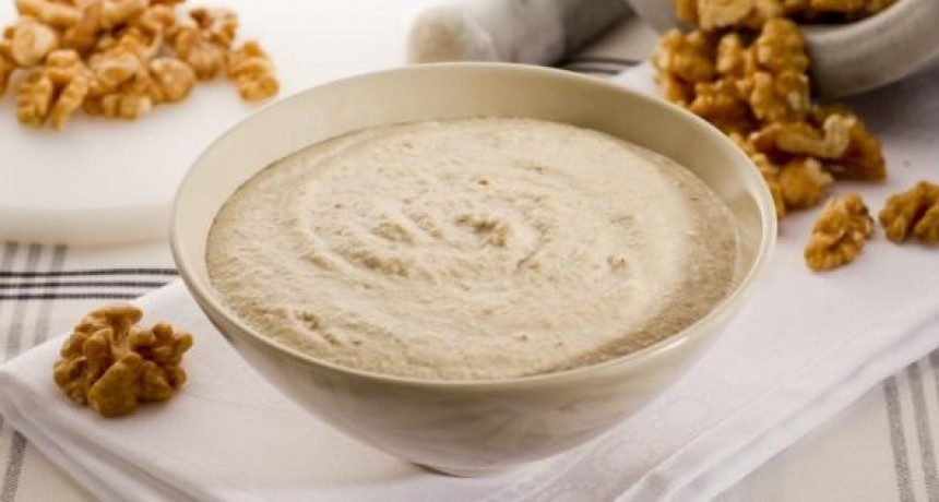 Salsa de nueces: cremosa, nutritiva y perfecta para pastas, carnes o ensaladas