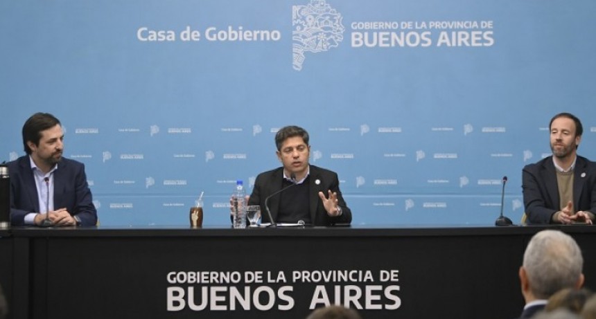 Kicillof entregó equipamiento informático a hospitales para impulsar la digitalización de la salud