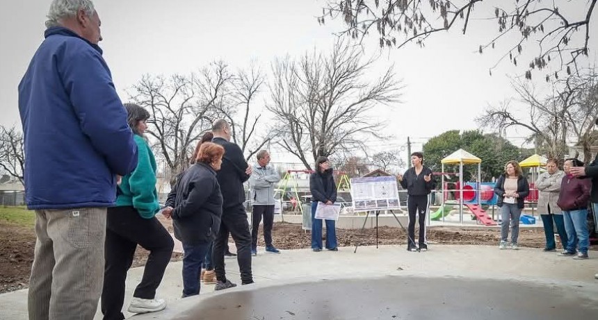 Mayra Mendoza impulsa la renovación total de la Plaza Santo Domingo con fondos municipales: “A pesar de Milei, seguimos para adelante”