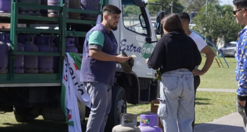 Monte Grande Sur: recarga de garrafas a precio social en el barrio La Paz
