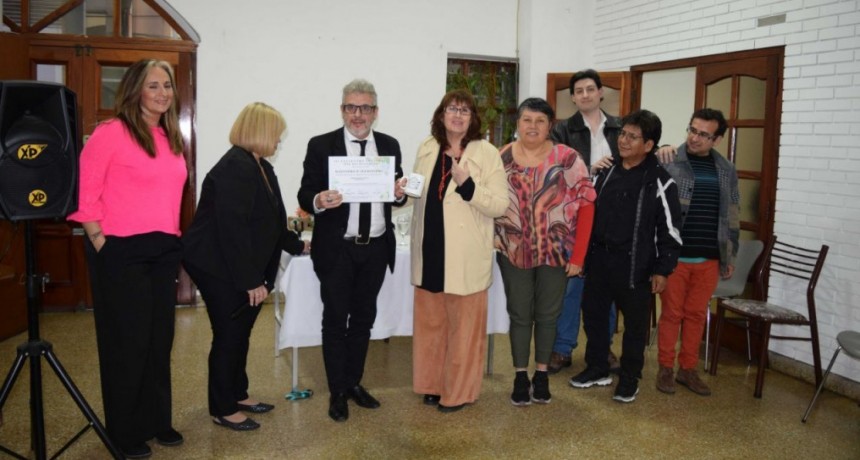 Acción de Paz distinguió al III Encuentro Cultural “Día del Periodista y Comunicadores” con una Declaración de Interés Cultural y una Medalla Honorífica