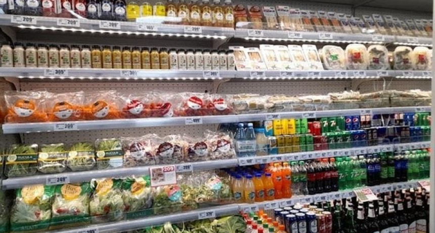 El consumo masivo volvió a caer en mayo y marca el estancamiento del modelo Milei