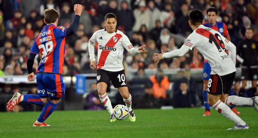 River no pudo romper el cerrojo de San Lorenzo y sigue sin encontrar su mejor versión