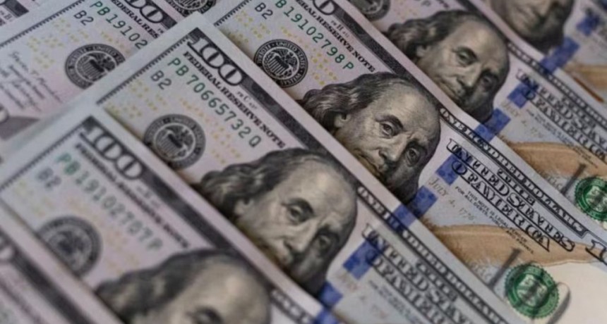 El dólar oficial pegó un salto y rozó los $1.400: fuerte tensión cambiaria en los mercados