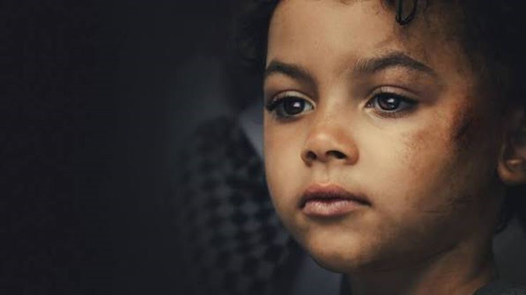 &ldquo;El testigo&rdquo;: la miniserie de Netflix basada en un impactante caso real que expone una investigaci&oacute;n repleta de errores