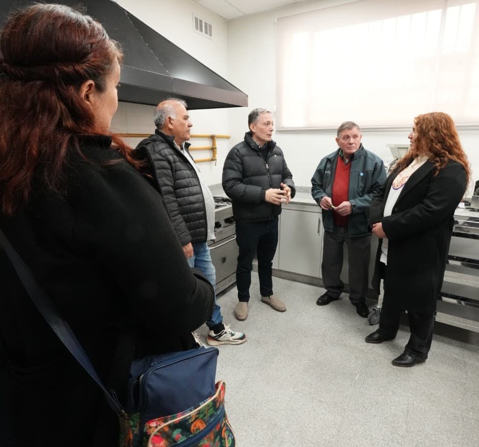 Fernando Gray inaugur&oacute; obras en una escuela de El Jag&uuml;el y destac&oacute; la inversi&oacute;n en educaci&oacute;n