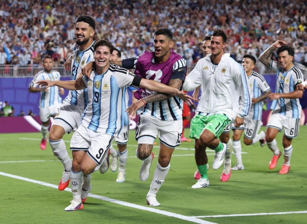 Argentina le gan&oacute; a Suiza en el alargue y jugar&aacute; una semifinal hist&oacute;rica contra Inglaterra