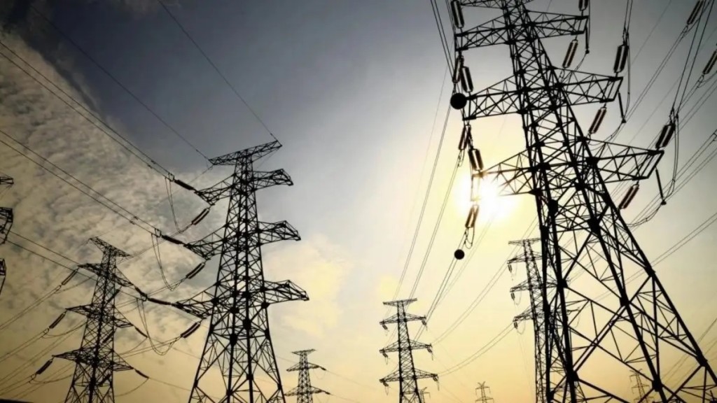 Milei extendi&oacute; la emergencia el&eacute;ctrica hasta 2027 y admiti&oacute; que la crisis del sector sigue abierta