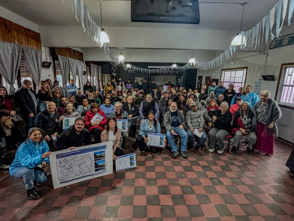 Quilmes anunci&oacute; 57 nuevas cuadras de asfalto y busca transformar tres barrios del oeste