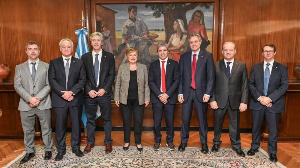 Georgieva respald&oacute; el rumbo econ&oacute;mico, pero le marc&oacute; l&iacute;mites al Gobierno y descart&oacute; nuevos fondos del FMI