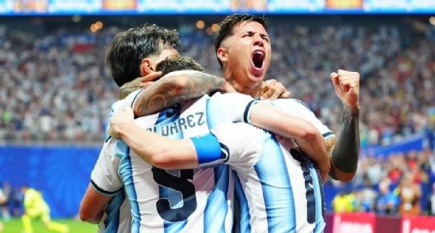 Argentina sac&oacute; chapa de campe&oacute;n, remont&oacute; ante Egipto y se meti&oacute; en cuartos del Mundial 2026