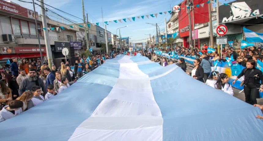 La Matanza celebra el 9 de Julio con desfile patrio, autos cl&aacute;sicos y feria de emprendedores
