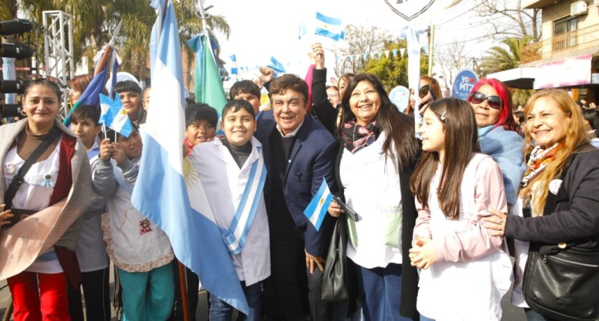 Espinoza apunt&oacute; contra Milei: &ldquo;No hay libertad ni independencia con una econom&iacute;a que ahoga el salario argentino&rdquo;