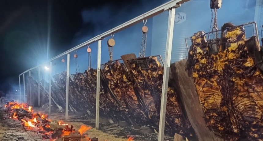  Asado gratis y fiesta con Amar Azul en el 157 aniversario de Alvear