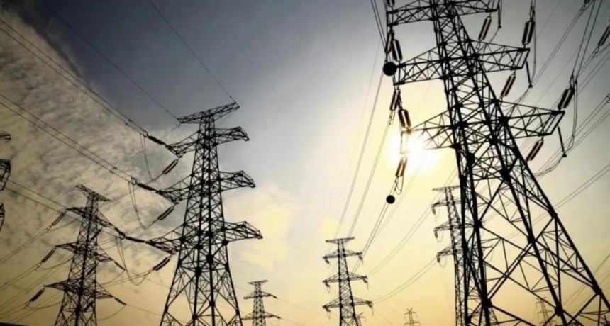 Milei extendi&oacute; la emergencia el&eacute;ctrica hasta 2027 y admiti&oacute; que la crisis del sector sigue abierta