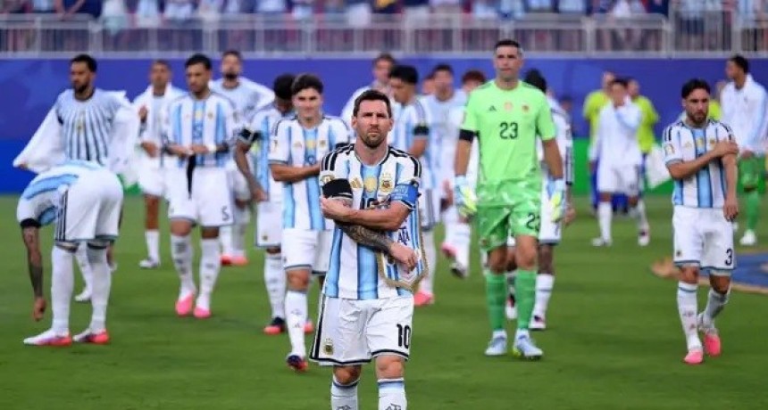 Argentina vs. Inglaterra por el Mundial 2026: hora, formaciones y d&oacute;nde ver en vivo una semifinal cargada de historia