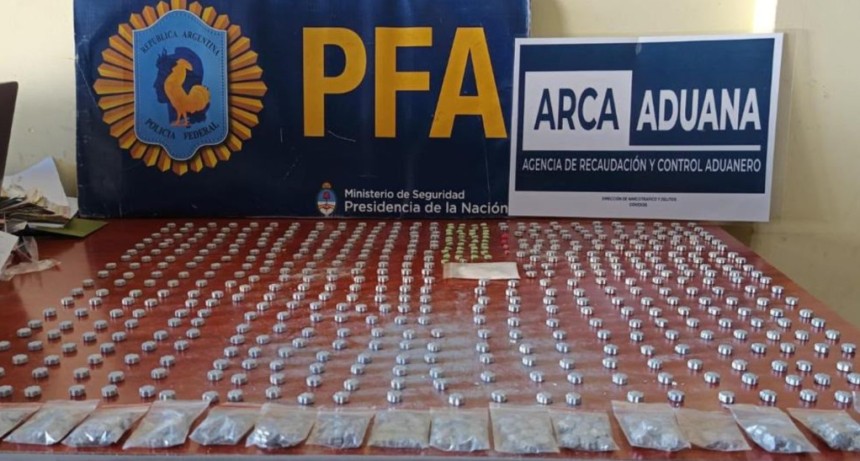 Desmantelaron una red internacional de drogas sint&eacute;ticas y lavado: dos detenidos en el AMBA
