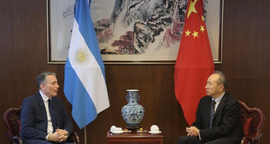 Fernando Gray busc&oacute; atraer inversiones chinas y llev&oacute; una propuesta clave a la embajada