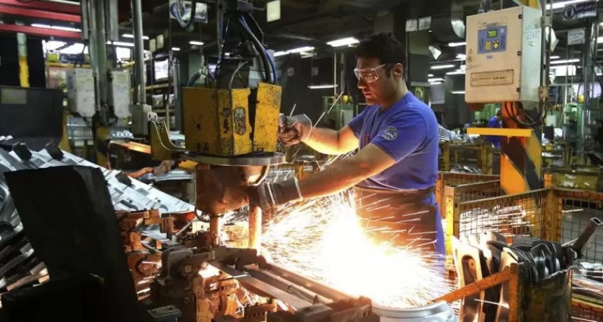 La crisis golpea a la metalurgia: la actividad cay&oacute; 4,6% en junio y la capacidad ociosa supera el 59%